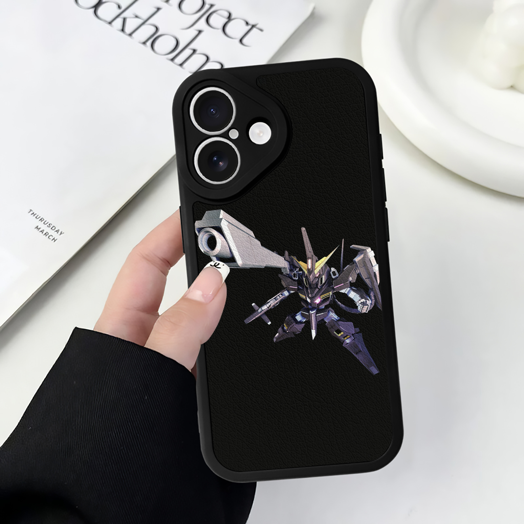 （画像用） 機動戦士ガンダム Mobile Suit Gundam 【iPhone 16シリーズ対応】シリコンスマホケース（レザー調） 材質：シリコン